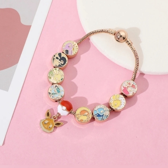 Pokémon Eevee Evolution Collector Charm Bracelet - Picture 6 of 9